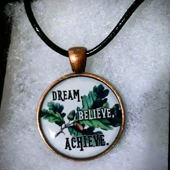 Dream, believe, achieve Pendant